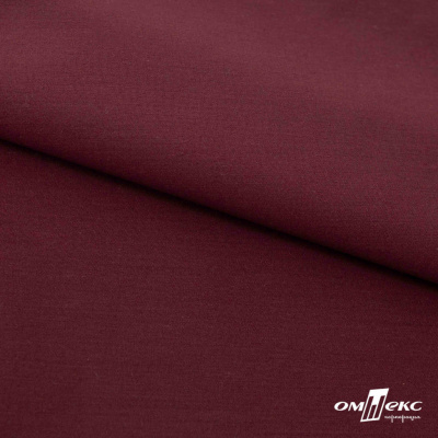 Ткань сорочечная стрейч 19-1528, 115 гр/м2, шир.150см, цвет бордо - купить в Камышине. Цена 307.75 руб.