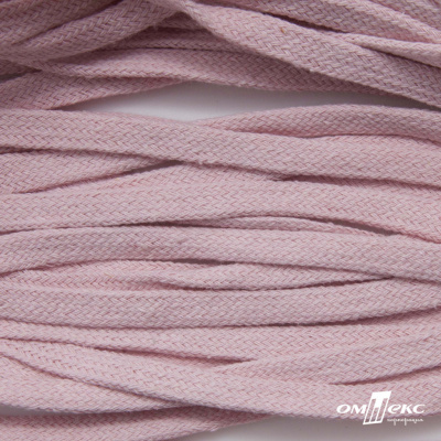 Шнур плетеный d-8 мм плоский, 70% хлопок 30% полиэстер, уп.85+/-1 м, цв.1019-св.розовый - купить в Камышине. Цена: 735 руб.