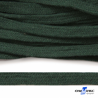 Шнур плетеный d-8 мм плоский, 70% хлопок 30% полиэстер, уп.85+/-1 м, цв.1016-т.зеленый - купить в Камышине. Цена: 742.50 руб.